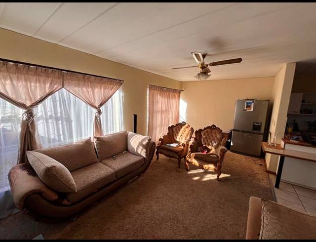 2 BEDROOM DUPLEX FOR SALE IN DORANDIA